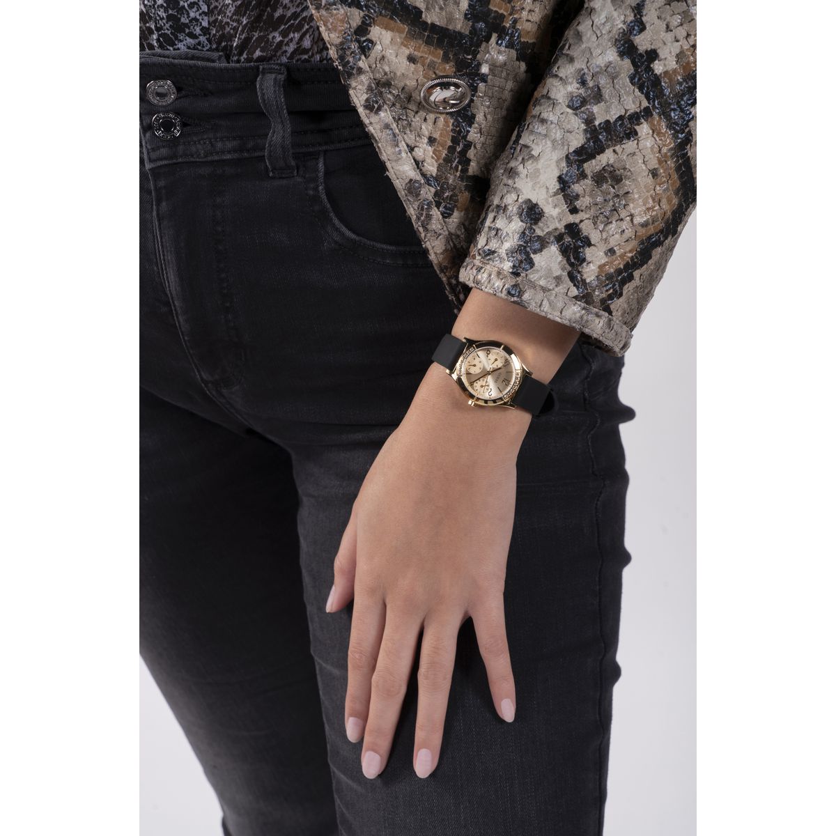 Reloj Guess Mujer Piper. Silicona Negro GW0451L1 - Imagen 4