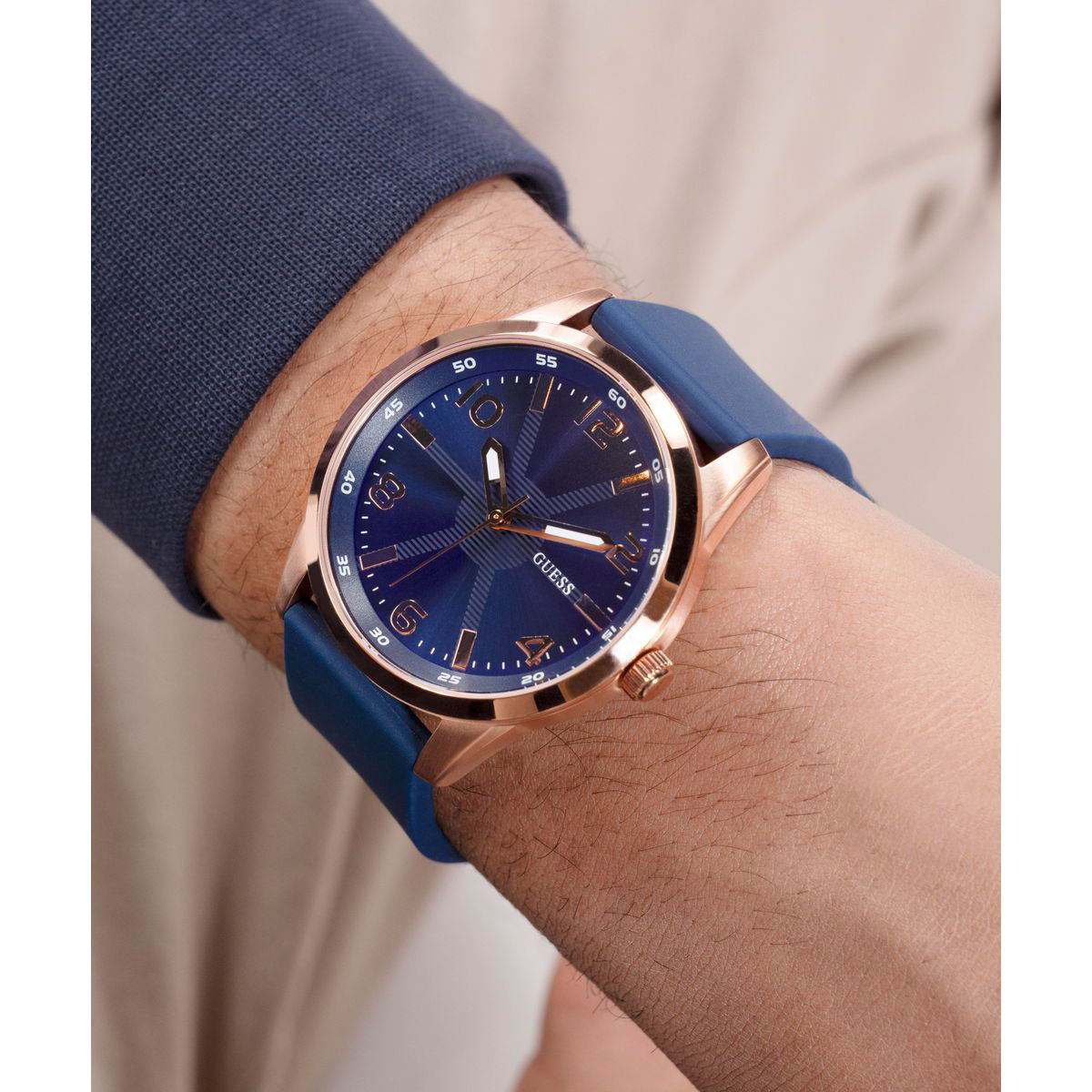 Reloj Guess Hombre Monte. Silicona Azul GW0805G3 - Imagen 4