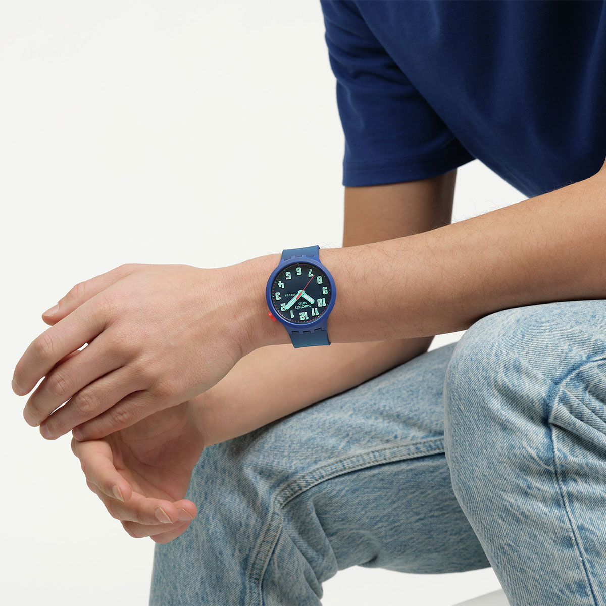 Reloj Swatch Unisex Essentially Bold. Silicona Azul SB01N700 - Imagen 4