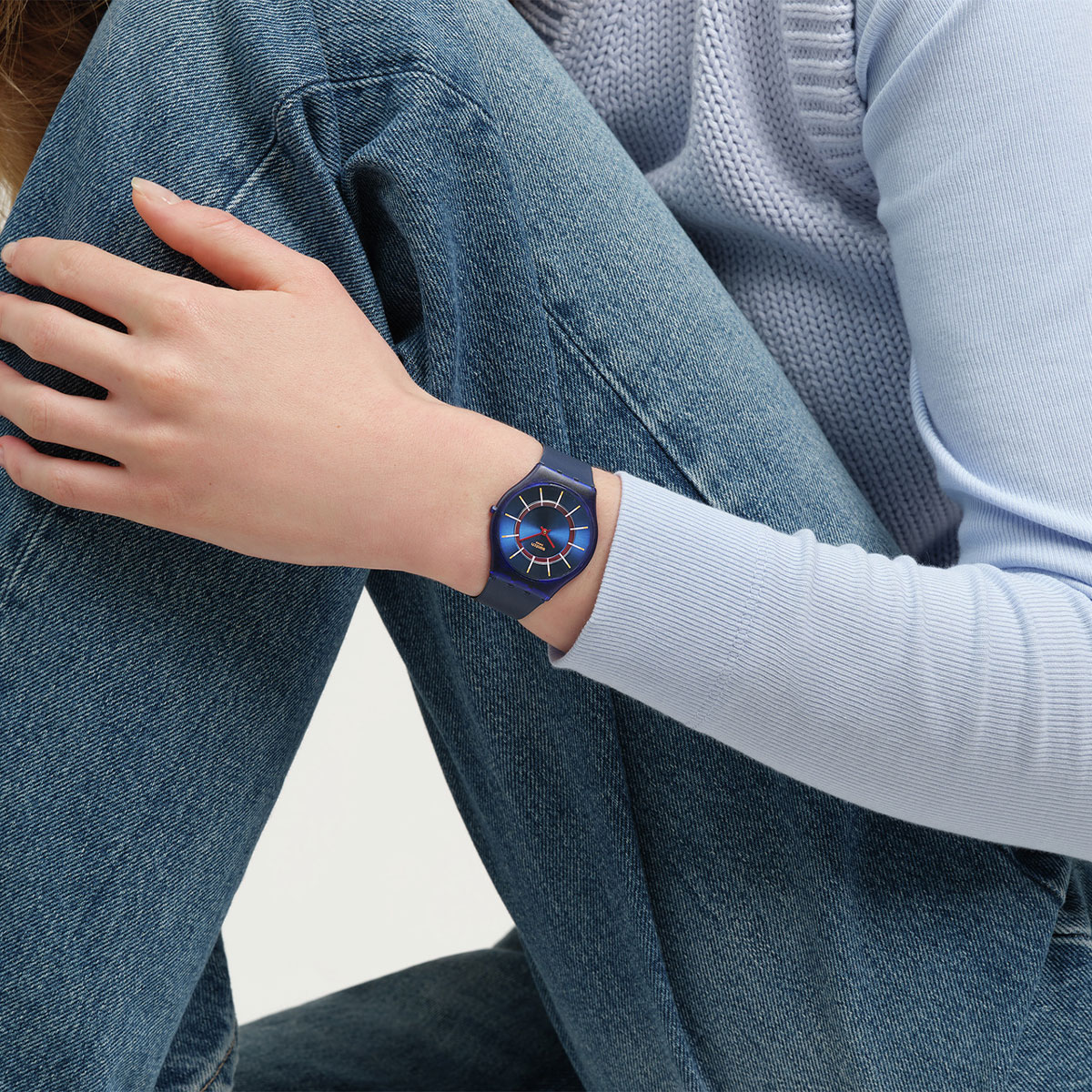Reloj Swatch Unisex Very Jazzy Berry. Silicona Azul SS08N117 - Imagen 4