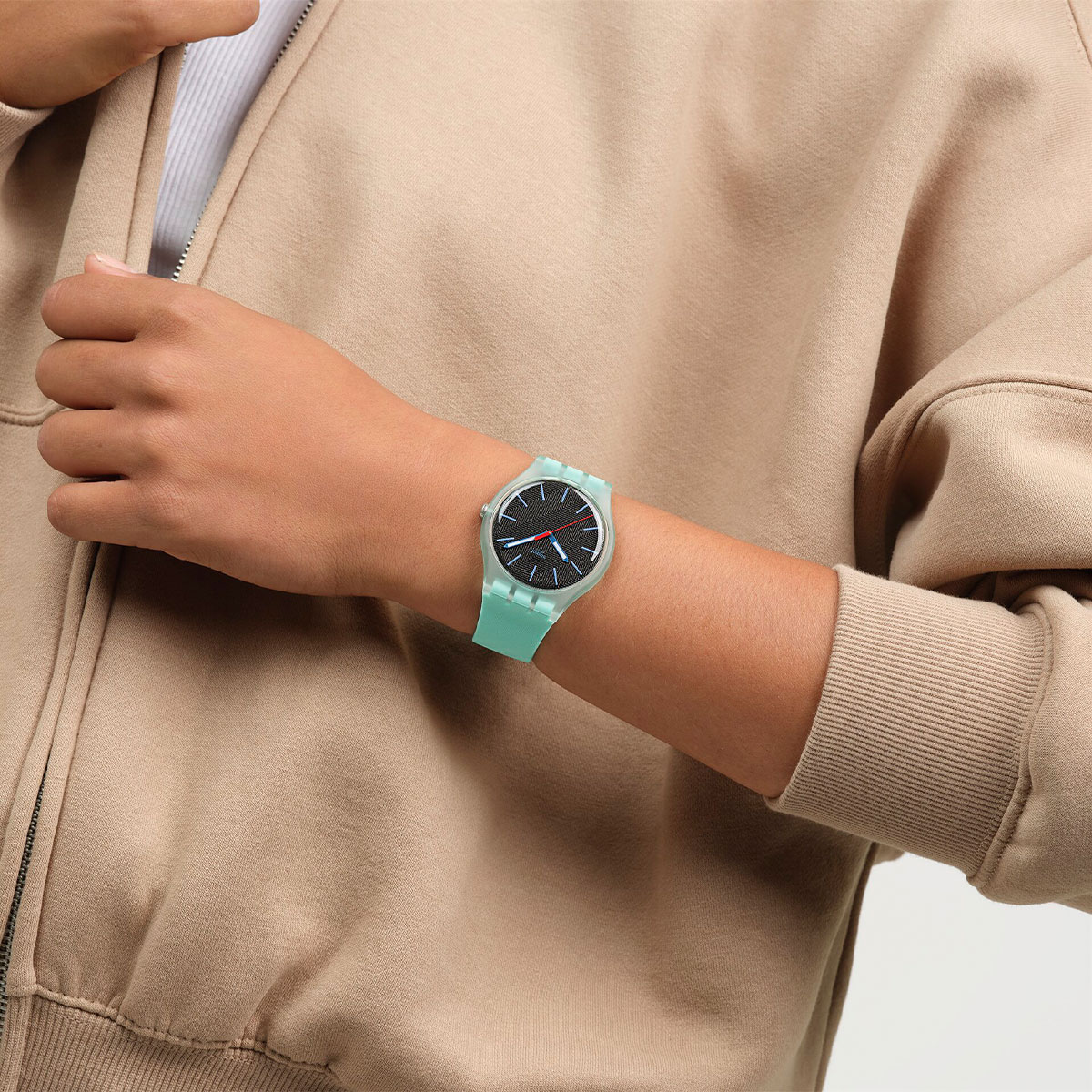Reloj Swatch Unisex Hint of Mint. Silicona Verde SO29L103 - Imagen 4